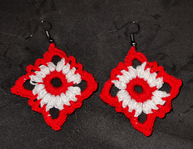 Boucles d'oreilles au crochet carrées 