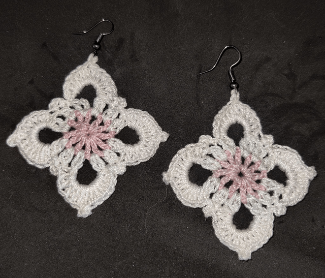 Boucles d'oreilles losange blanc et rose