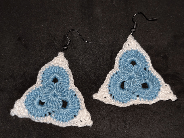 Boucles d'oreilles au crochet triangle