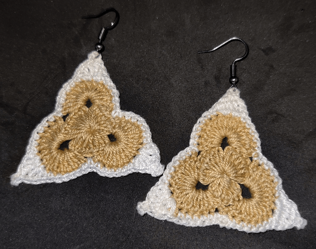 Boucles d'oreilles au crochet triangle
