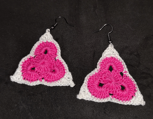 Boucles d'oreilles au crochet triangle