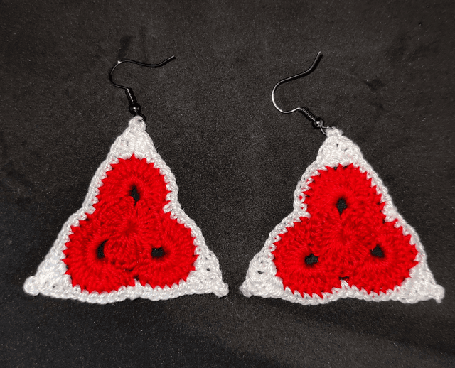 Boucles d&#039;oreilles au crochet triangle